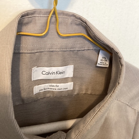 Calvin Klein micro check light brown dress shirt - Picture 2 of 2